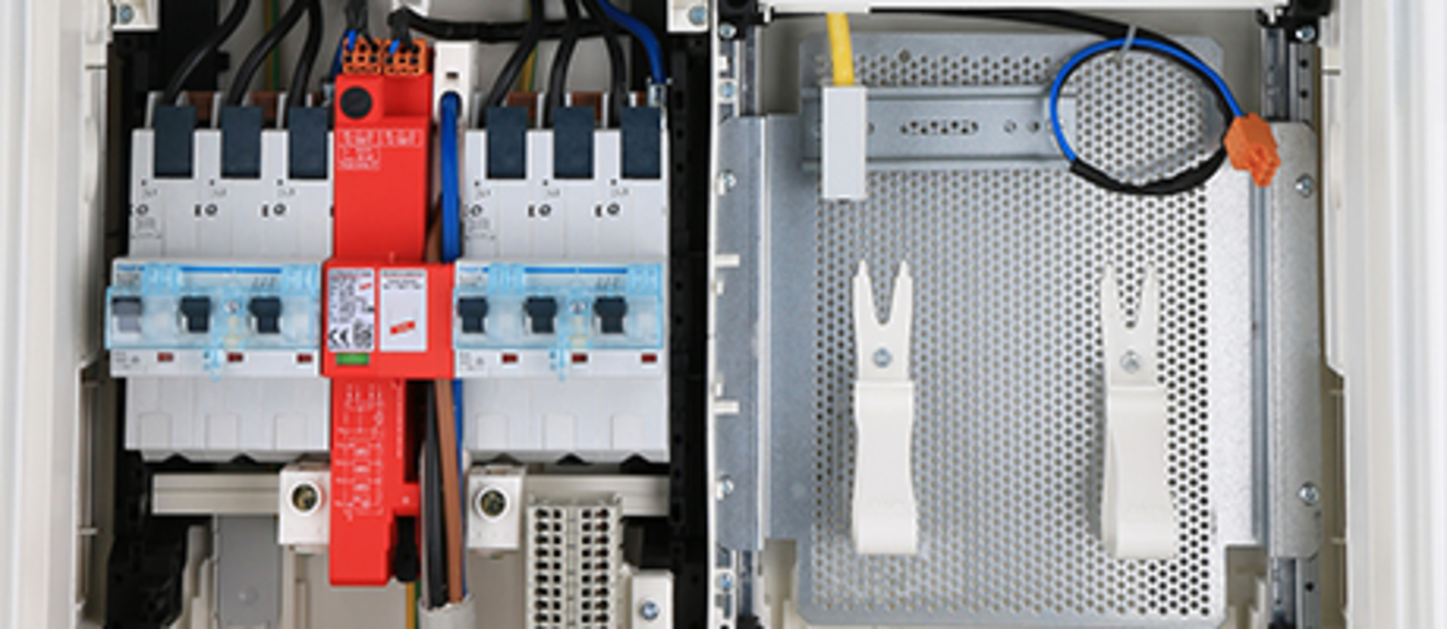Hausanschluss, Zähler und Unterverteiler bei Max Bettinger Elektrotechnik in Großenlüder